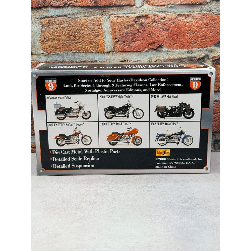 Harley Davidson Series 9 Die Cast Metal Motorcycle Replica 1:18 Scale Model - Picture 3 of 3